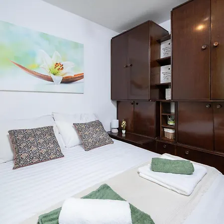 Apartman Beautiful In With Wi-fi Pula